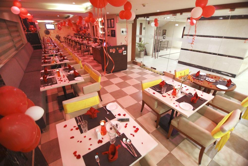 The Altruist Business Hotel Hitech Hyderabad Bagian luar foto