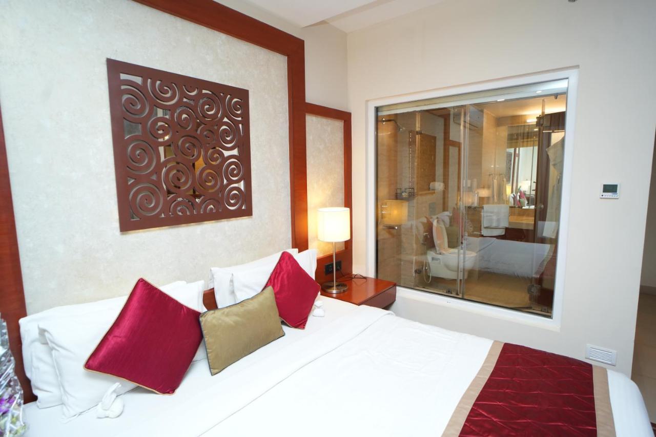 The Altruist Business Hotel Hitech Hyderabad Bagian luar foto