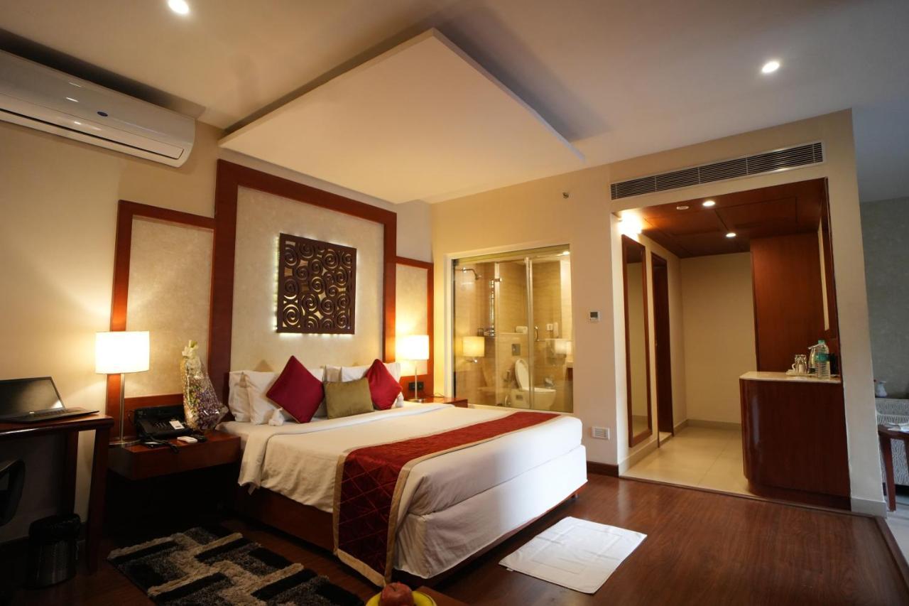 The Altruist Business Hotel Hitech Hyderabad Bagian luar foto