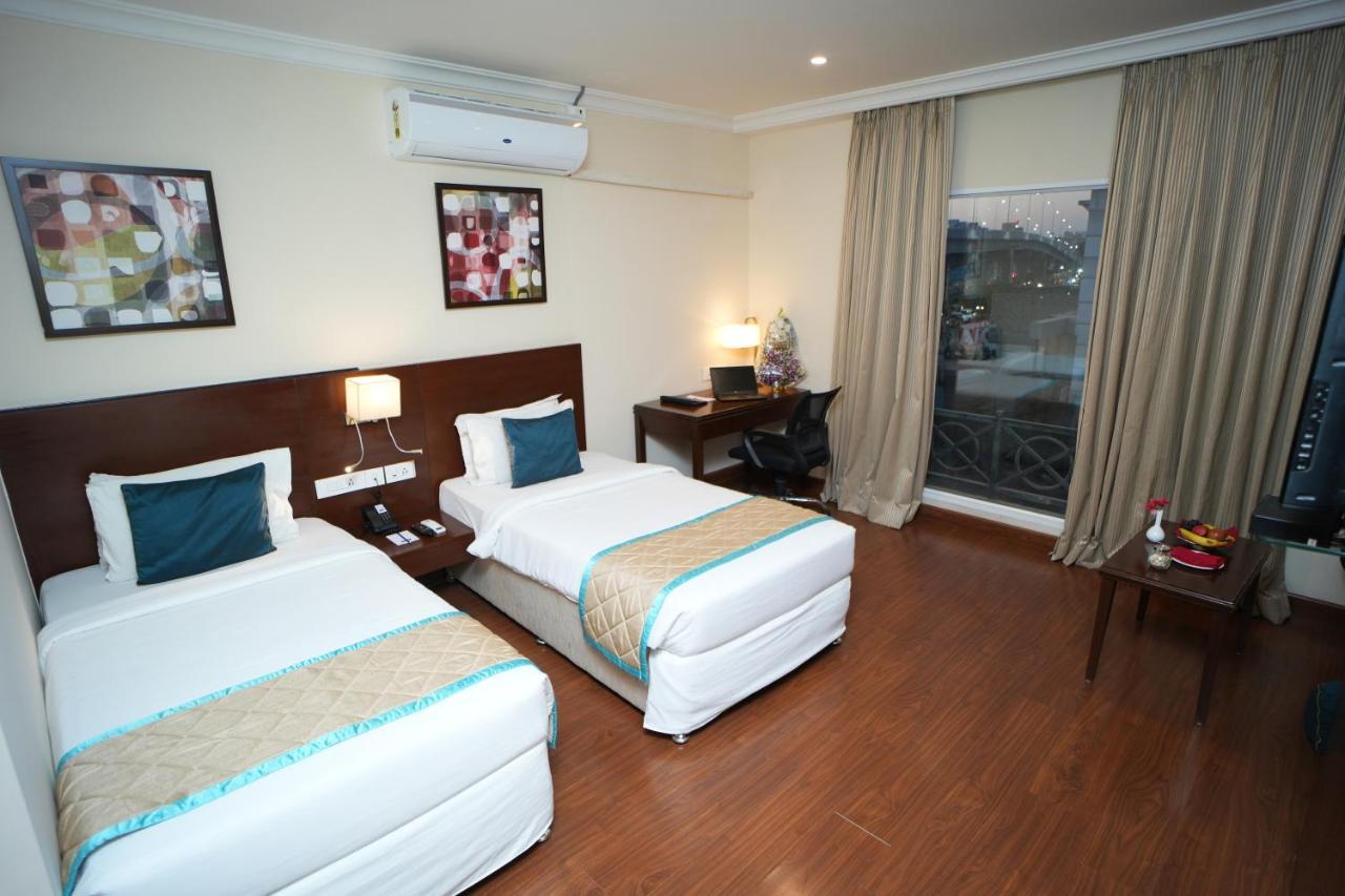 The Altruist Business Hotel Hitech Hyderabad Bagian luar foto