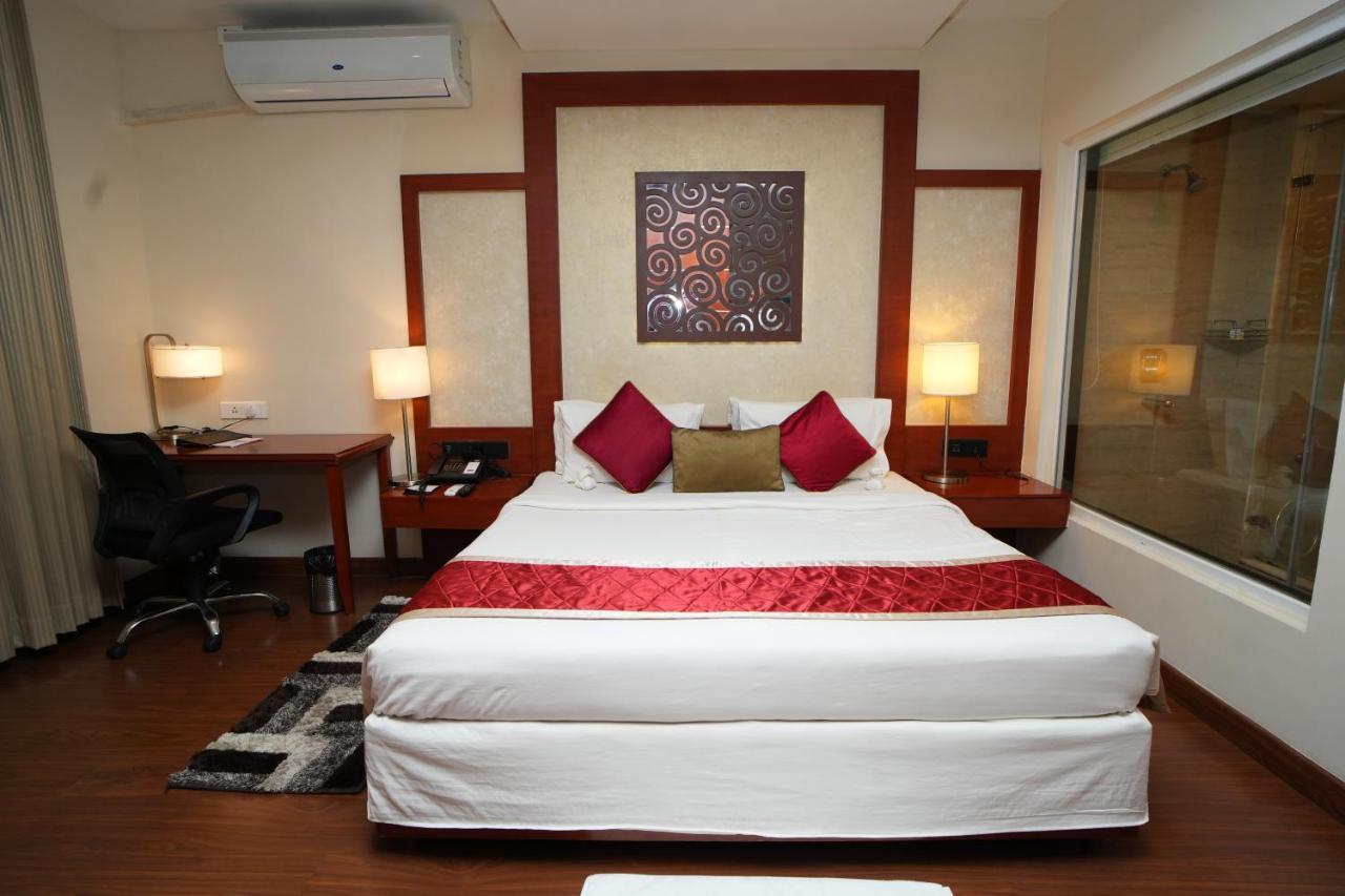 The Altruist Business Hotel Hitech Hyderabad Bagian luar foto