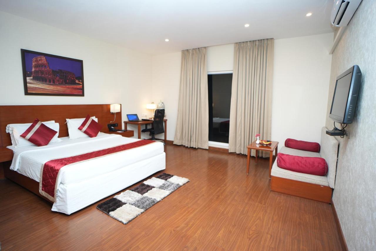 The Altruist Business Hotel Hitech Hyderabad Bagian luar foto