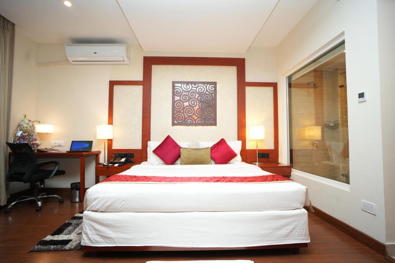 The Altruist Business Hotel Hitech Hyderabad Bagian luar foto