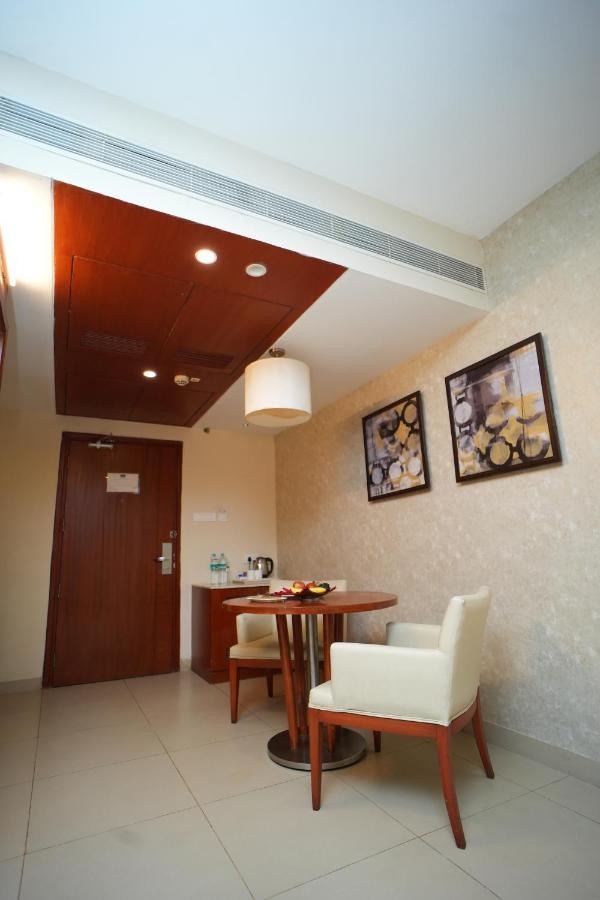 The Altruist Business Hotel Hitech Hyderabad Bagian luar foto