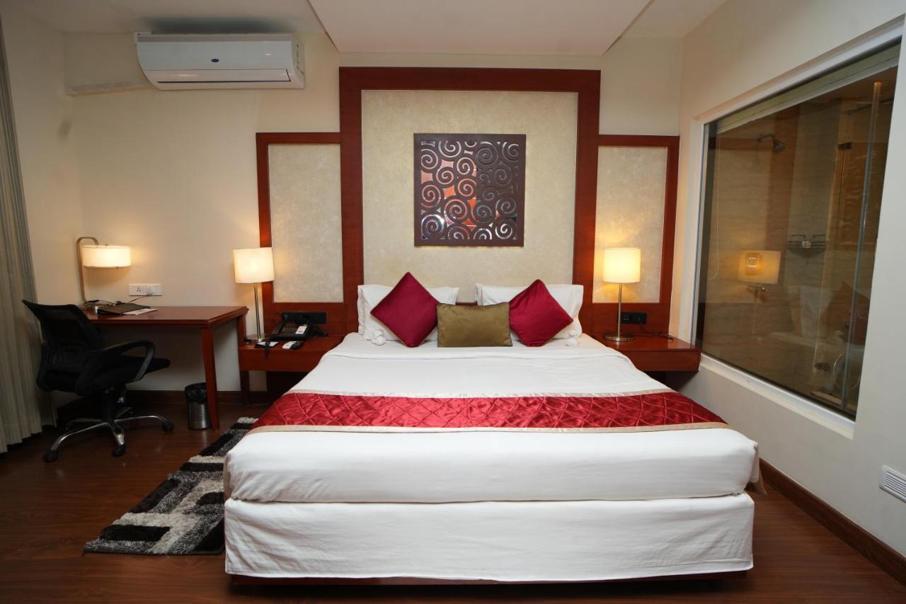 The Altruist Business Hotel Hitech Hyderabad Bagian luar foto
