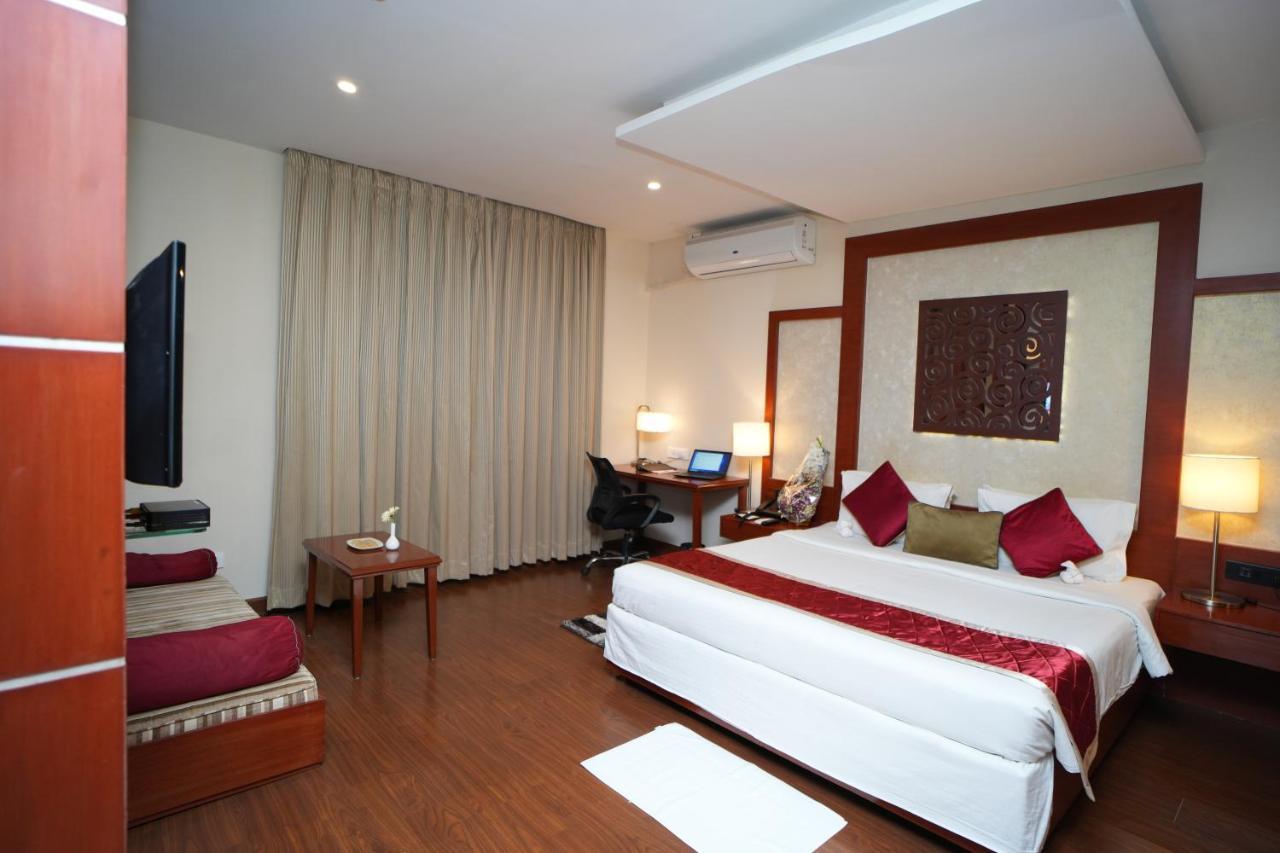 The Altruist Business Hotel Hitech Hyderabad Bagian luar foto