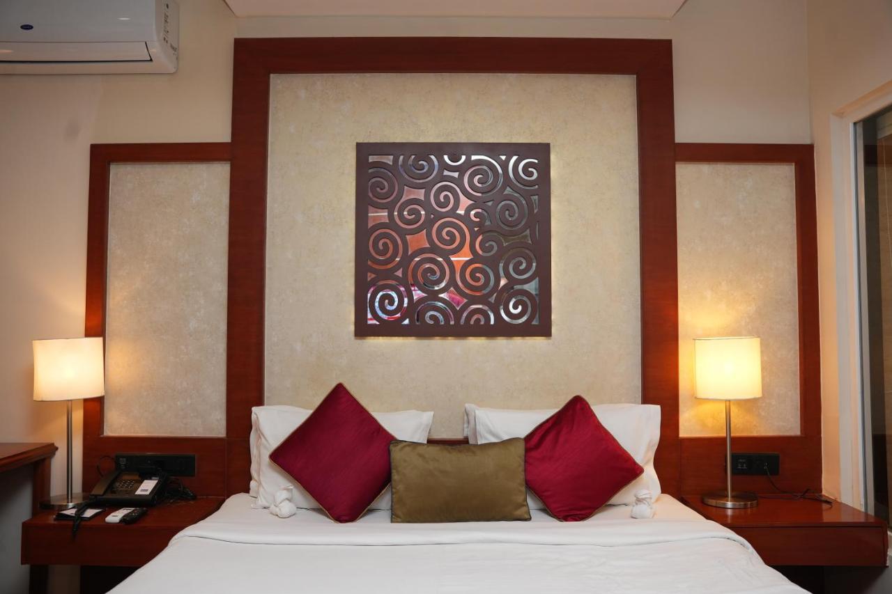The Altruist Business Hotel Hitech Hyderabad Bagian luar foto