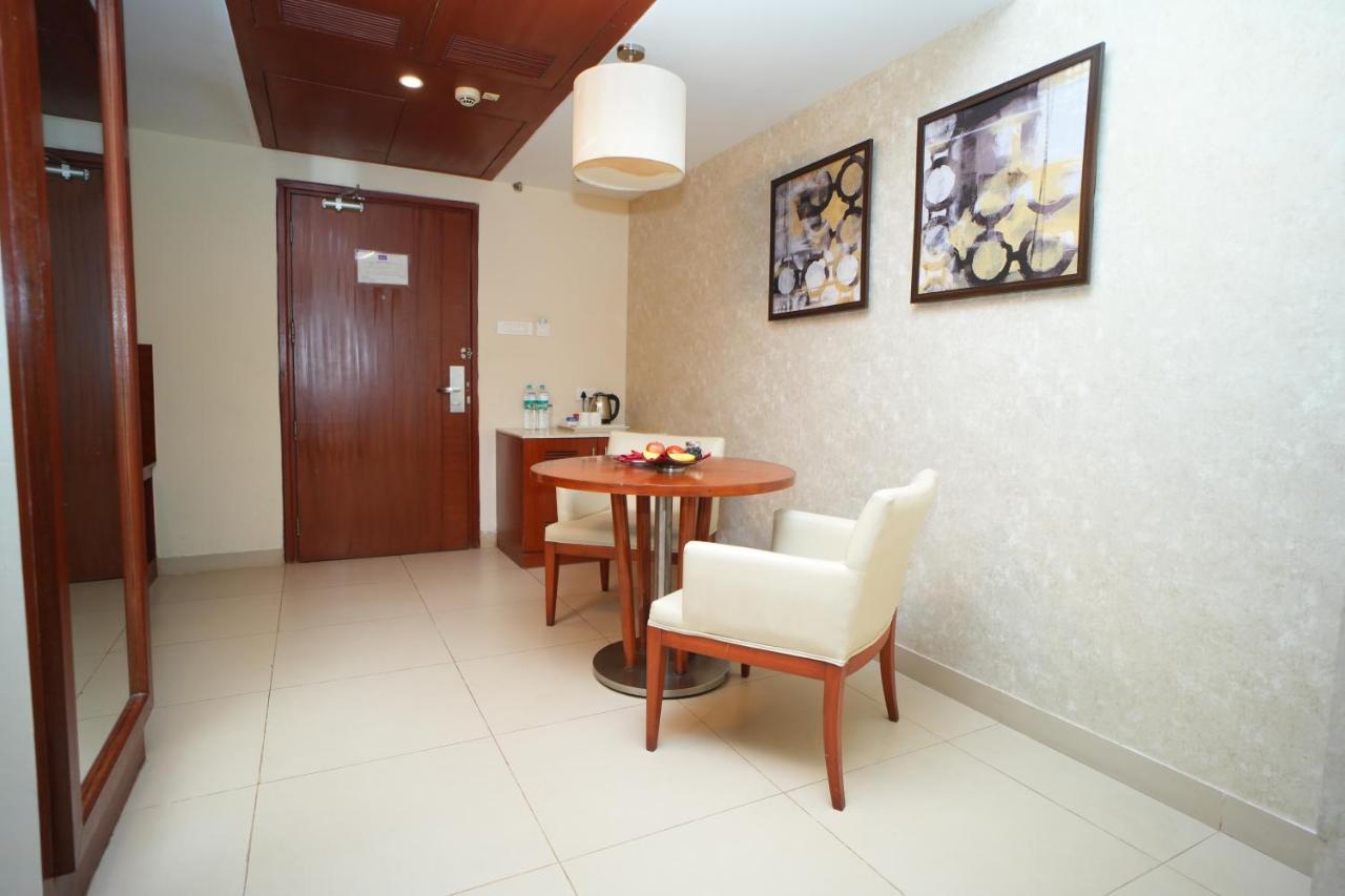 The Altruist Business Hotel Hitech Hyderabad Bagian luar foto