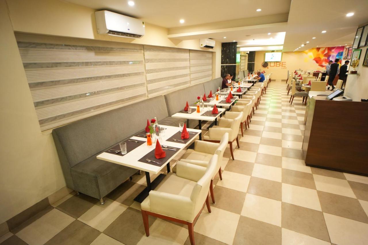 The Altruist Business Hotel Hitech Hyderabad Bagian luar foto
