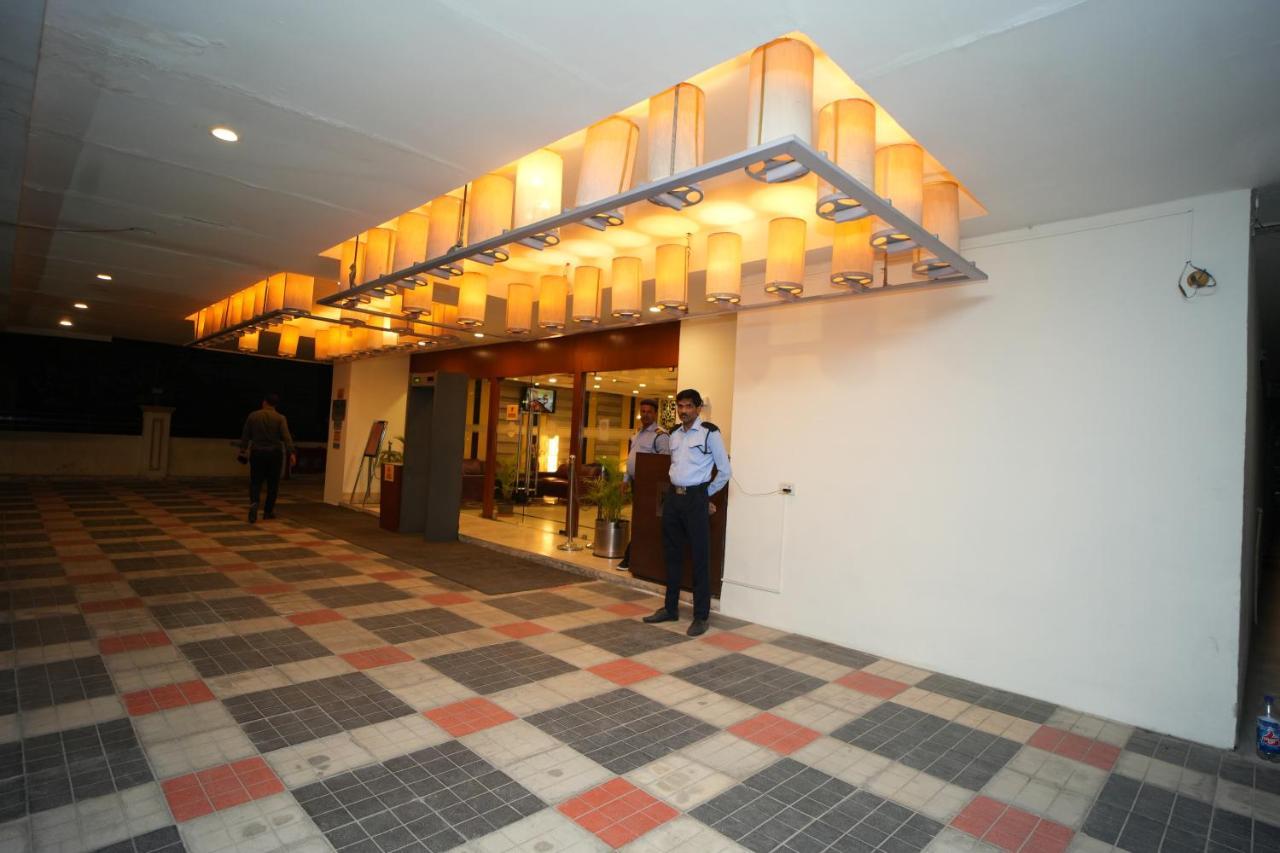 The Altruist Business Hotel Hitech Hyderabad Bagian luar foto