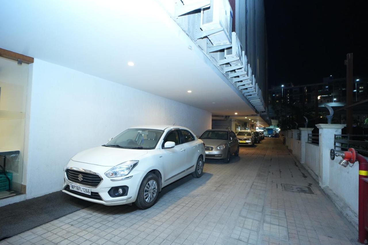 The Altruist Business Hotel Hitech Hyderabad Bagian luar foto